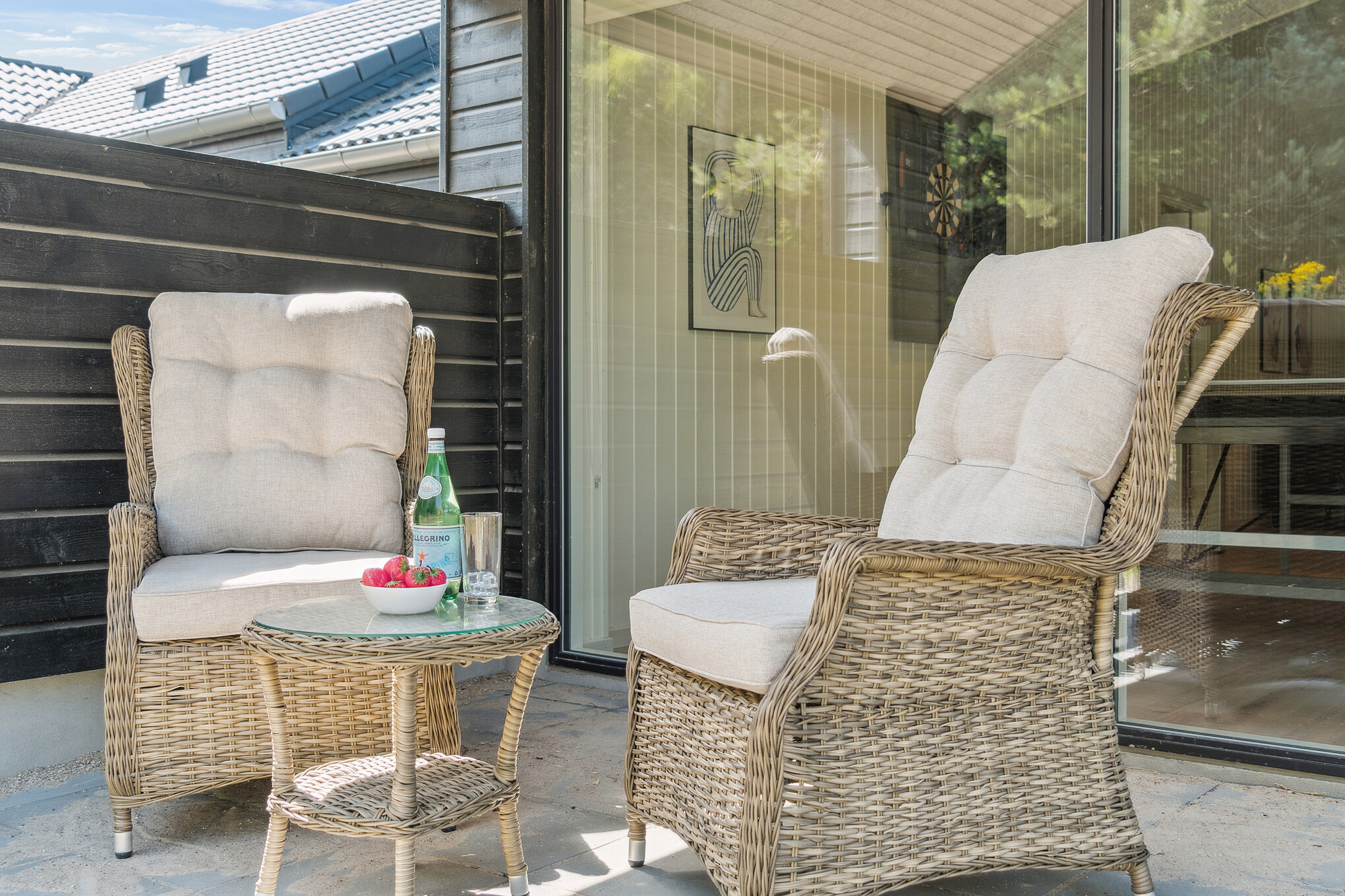 Genießen Sie einen Grillabend auf der Terrasse des Luxusferienhauses Nr. 815 in Ostjütland