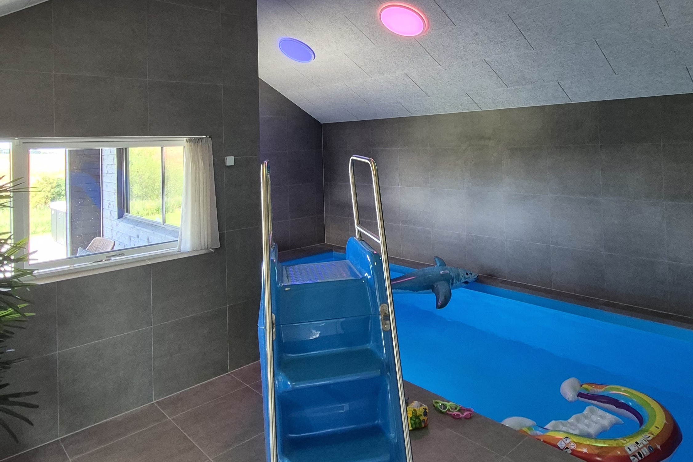 Der schicke Pool im Luxusferienhaus Nr. 668 für 16 Personen