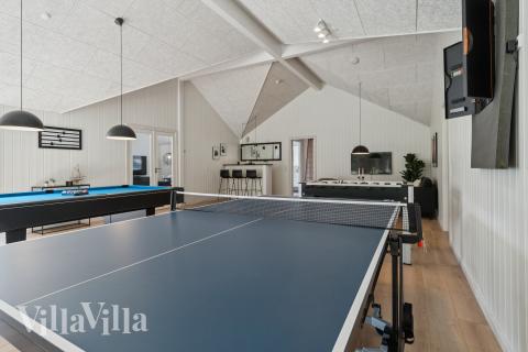 Neben den vielen schönen Stunden, die man im Poolbereich des Hauses verbringen kann, bietet das Luxusferienhaus 817 auch Spielevergnügen bei Billard/Tischtennis und Darts