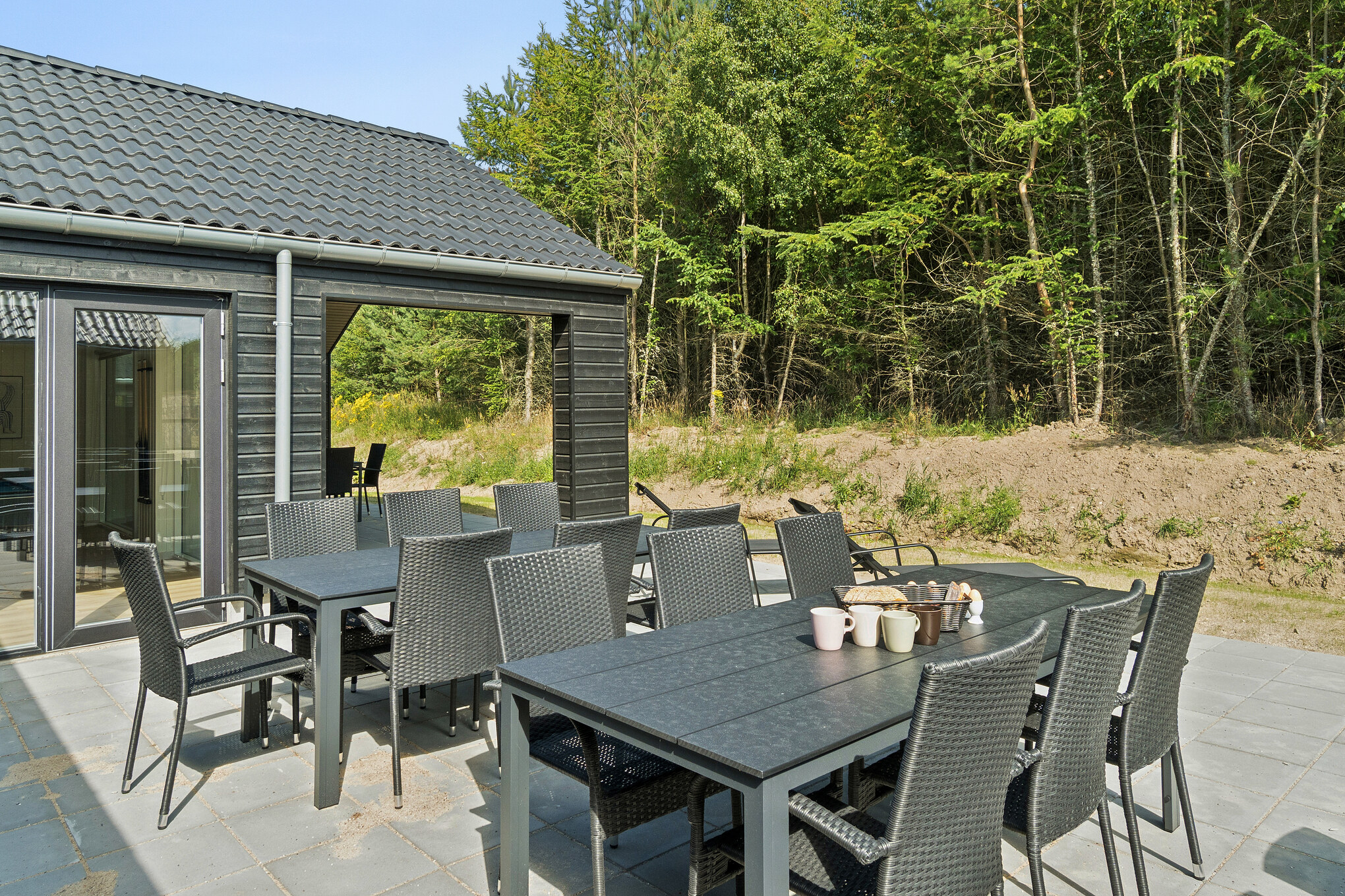 Das Luxusferienhaus Nr. 817 hat eine tolle Terrasse, die mit hochwertigen Gartenmöbeln für 24 Personen ausgestattet ist.