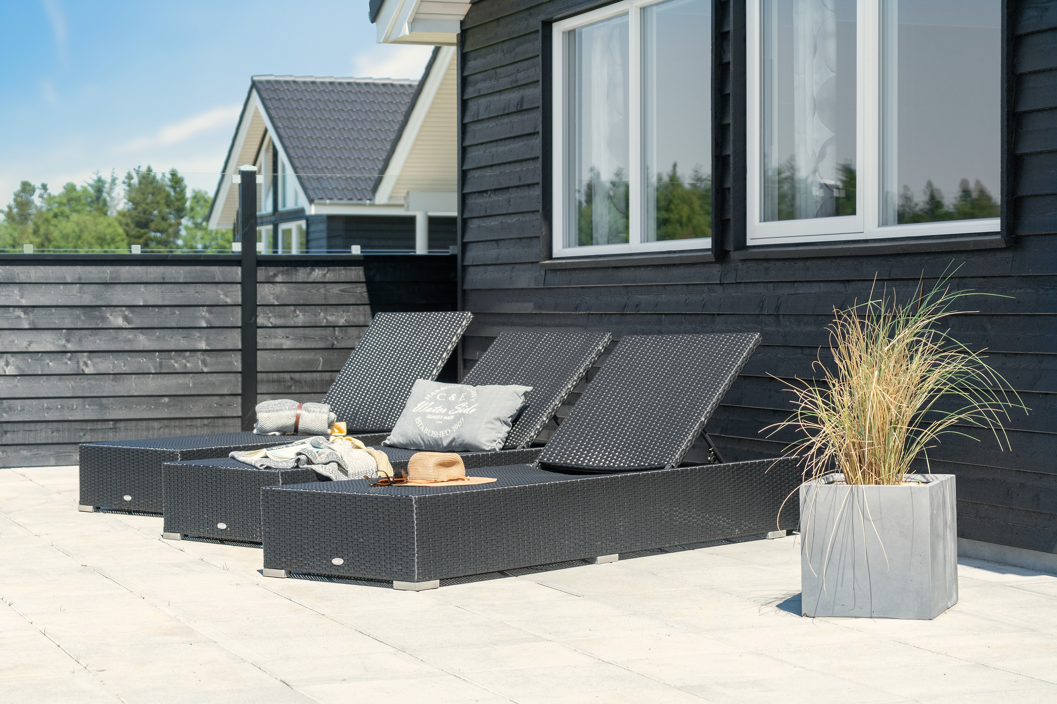 Große Terrasse am Luxusferienhaus Nr. 475 in Westjütland.