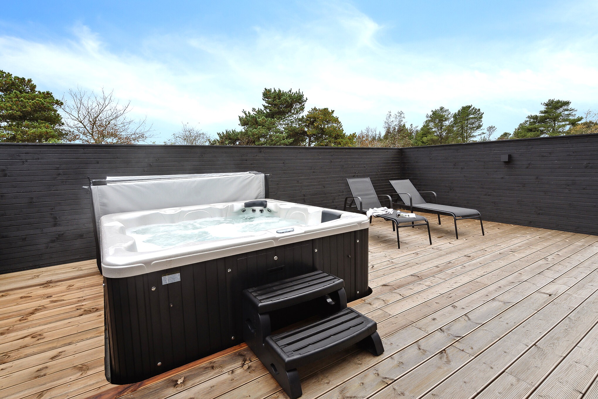 Das Luxusferienhaus Nr. 902 bietet u. a. einen tollen Whirlpool