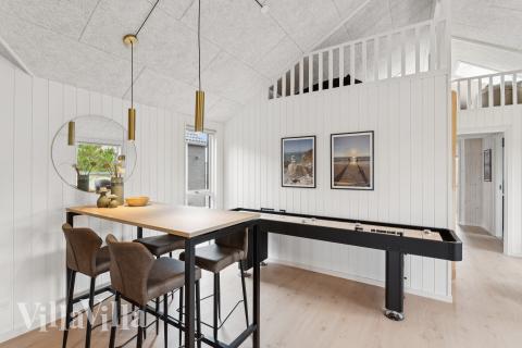 Aktivitätsraum im Luxusferienhaus Nr. 672 mit 7 Schlafzimmern und Platz für 18 Gäste.