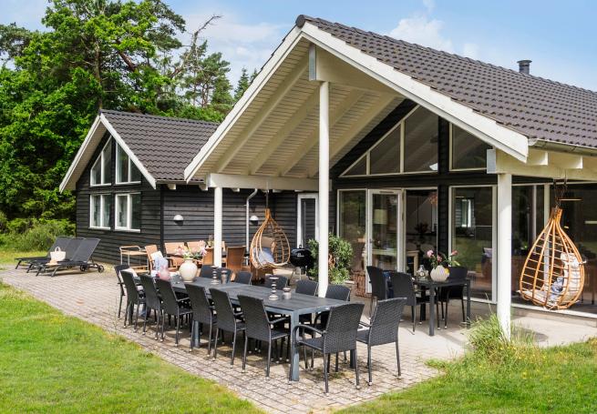 Dieses schöne Poolhaus Nr. 367 mit Platz für 18 Personen liegt in Nordseeland