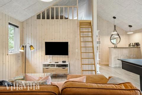 Das Luxusferienhaus 367 für 18 Personen hat einen großen Aktivitätsraum mit u. a. Billard und Darts