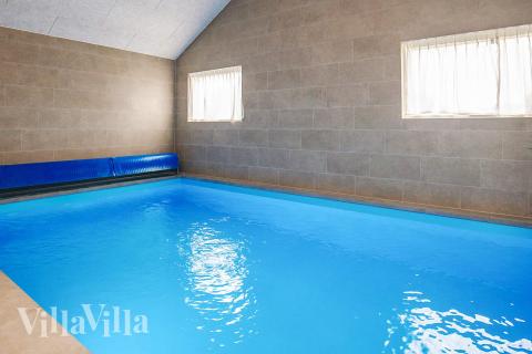 Der schicke Pool im Luxusferienhaus Nr. 670 für 12 Personen