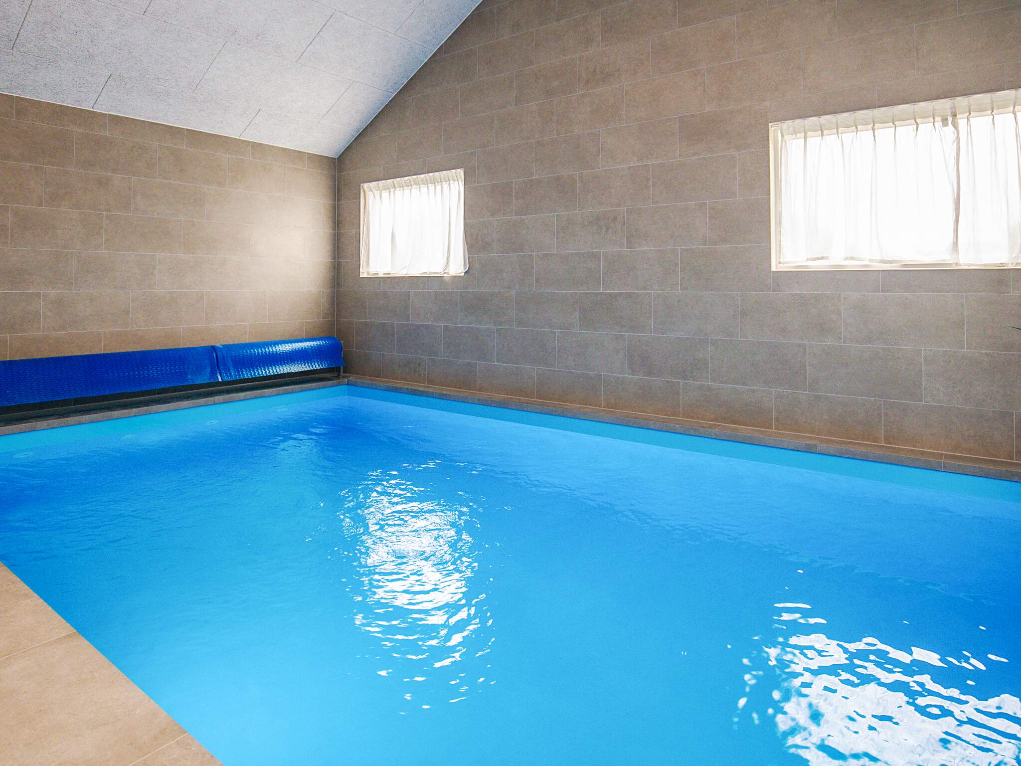 Der schicke Pool im Luxusferienhaus Nr. 670 für 12 Personen
