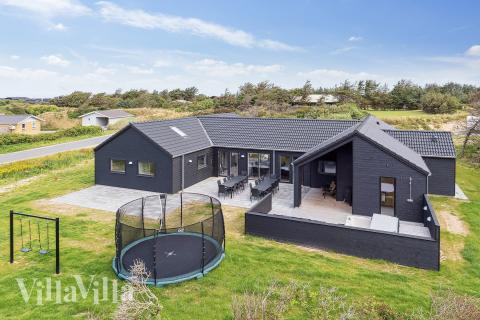 Dieses schöne Poolhaus Nr. 659 mit Platz für 20 Personen liegt in Nordjütland