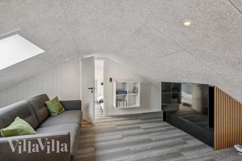 Der große ausgebaute Dachboden im Luxusferienhaus Nr. 686 für 36 Personen