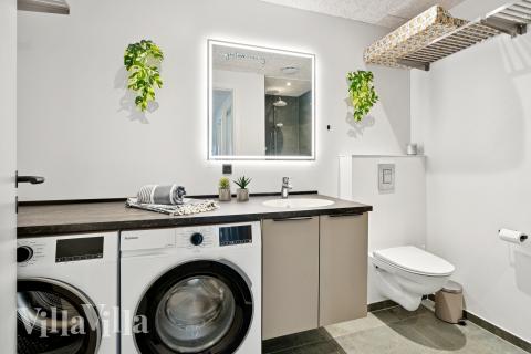 Eines der Badezimmer im Luxusferienhaus Nr. 686