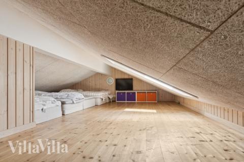 Einige der 18 Schlafgelegenheiten befinden sich im Luxusferienhaus Nr. 292 auf dem ausgebauten Dachboden