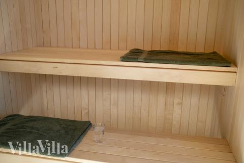 Genießen Sie die heiße Sauna im Luxusferienhaus Nr. 696 für 18 Personen