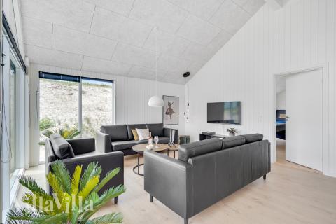 Die Couchecke im Luxusferienhaus Nr. 900 in Westjütland.