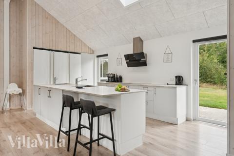 Die Küche in dem Luxusferienhaus Nr. 387 ist so gut ausgestattet, dass man problemlos Mahlzeiten für 24 Personen zubereiten kann.