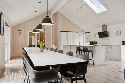 Aufenthaltsraum mit Platz für 24 im Luxusferienhaus Nr. 387.