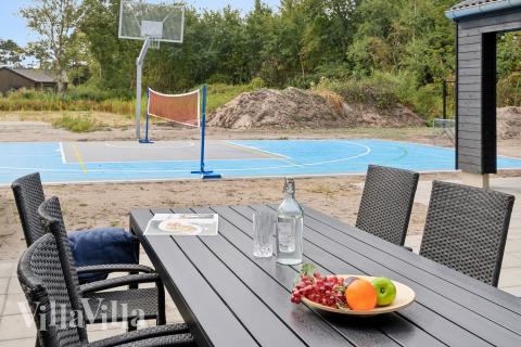 Das Luxusferienhaus Nr. 697 hat eine tolle Terrasse, die mit hochwertigen Gartenmöbeln für 20 Personen ausgestattet ist.