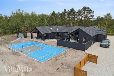 Dieses schöne Poolhaus Nr. 697 mit Platz für 20 Personen liegt in Lolland/Falster/Mön