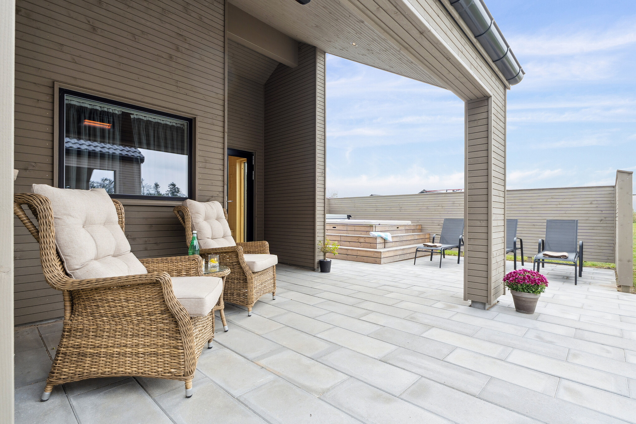 Große Terrasse am Luxusferienhaus Nr. 665 in Fünen und seine Inseln.
