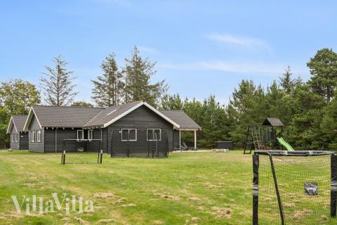 Neben den vielen schönen Stunden, die man im Poolbereich des Hauses verbringen kann, bietet das Luxusferienhaus 387 auch zahlreiche Freizeitangebote im Freien