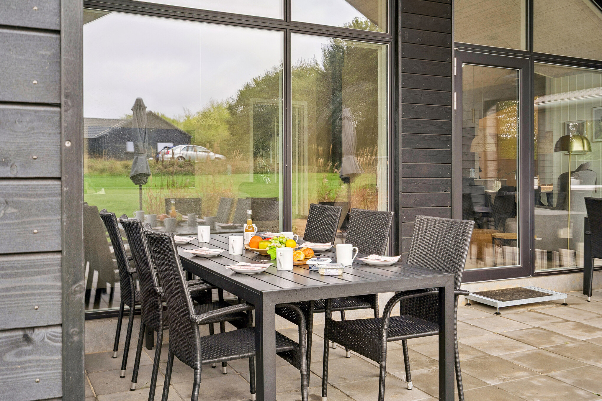 Das Luxusferienhaus Nr. 664 hat eine tolle Terrasse, die mit hochwertigen Gartenmöbeln für 16 Personen ausgestattet ist.