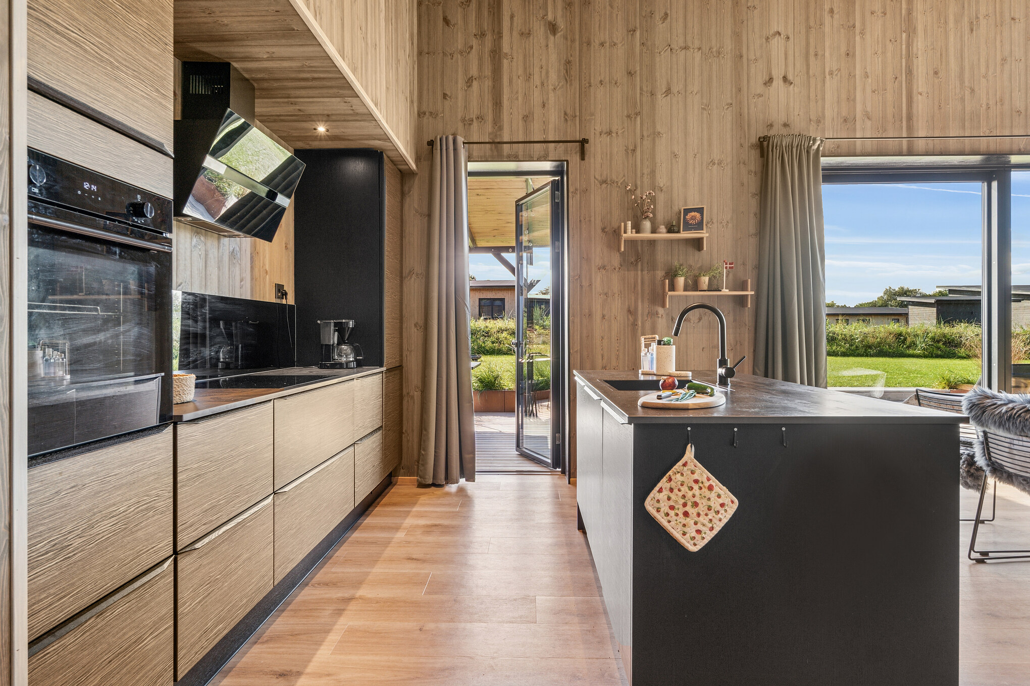 Gut ausgestattete Küche im Luxusferienhaus Nr. 925 in Limfjord.