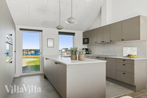 Die Küche in dem Luxusferienhaus Nr. 673 ist so gut ausgestattet, dass man problemlos Mahlzeiten für 20 Personen zubereiten kann.