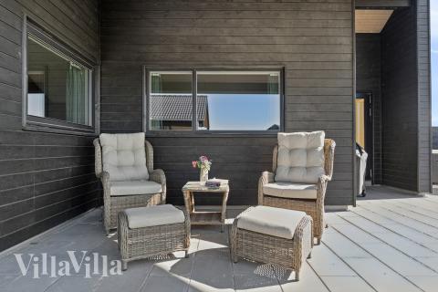 Das Luxusferienhaus Nr. 673 hat eine tolle Terrasse, die mit hochwertigen Gartenmöbeln für 20 Personen ausgestattet ist.
