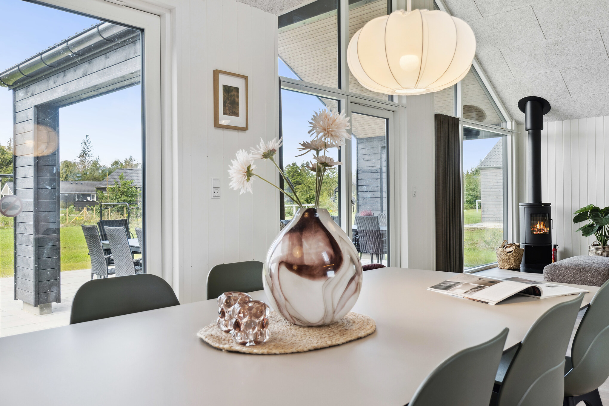 Aufenthaltsraum mit Platz für 14 im Luxusferienhaus Nr. 698.