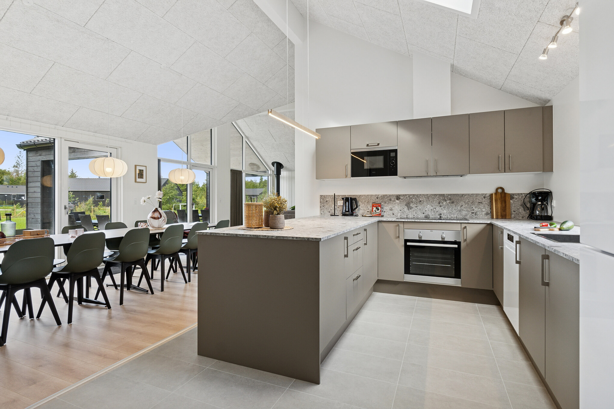 Die Küche im Luxusferienhaus Nr. 698 ist gut eingerichtet.