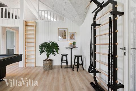 Neben den vielen schönen Stunden, die man im Poolbereich des Hauses verbringen kann, bietet das Luxusferienhaus 698 auch Spielevergnügen bei Billard/Tischtennis und Darts