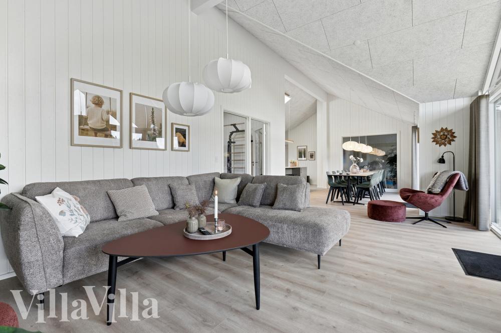 Die Couchecke im Luxusferienhaus Nr. 698 in Westjütland.