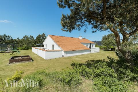 Dieses schöne Poolhaus Nr. 926 mit Platz für 14 Personen liegt in Ostjütland