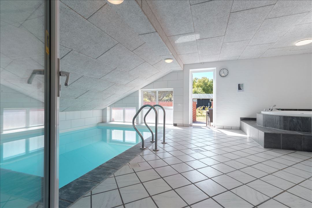 Der schicke Pool im Luxusferienhaus Nr. 926 für 14 Personen