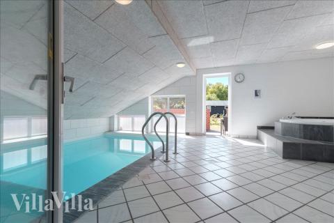 Der schicke Pool im Luxusferienhaus Nr. 926 für 14 Personen