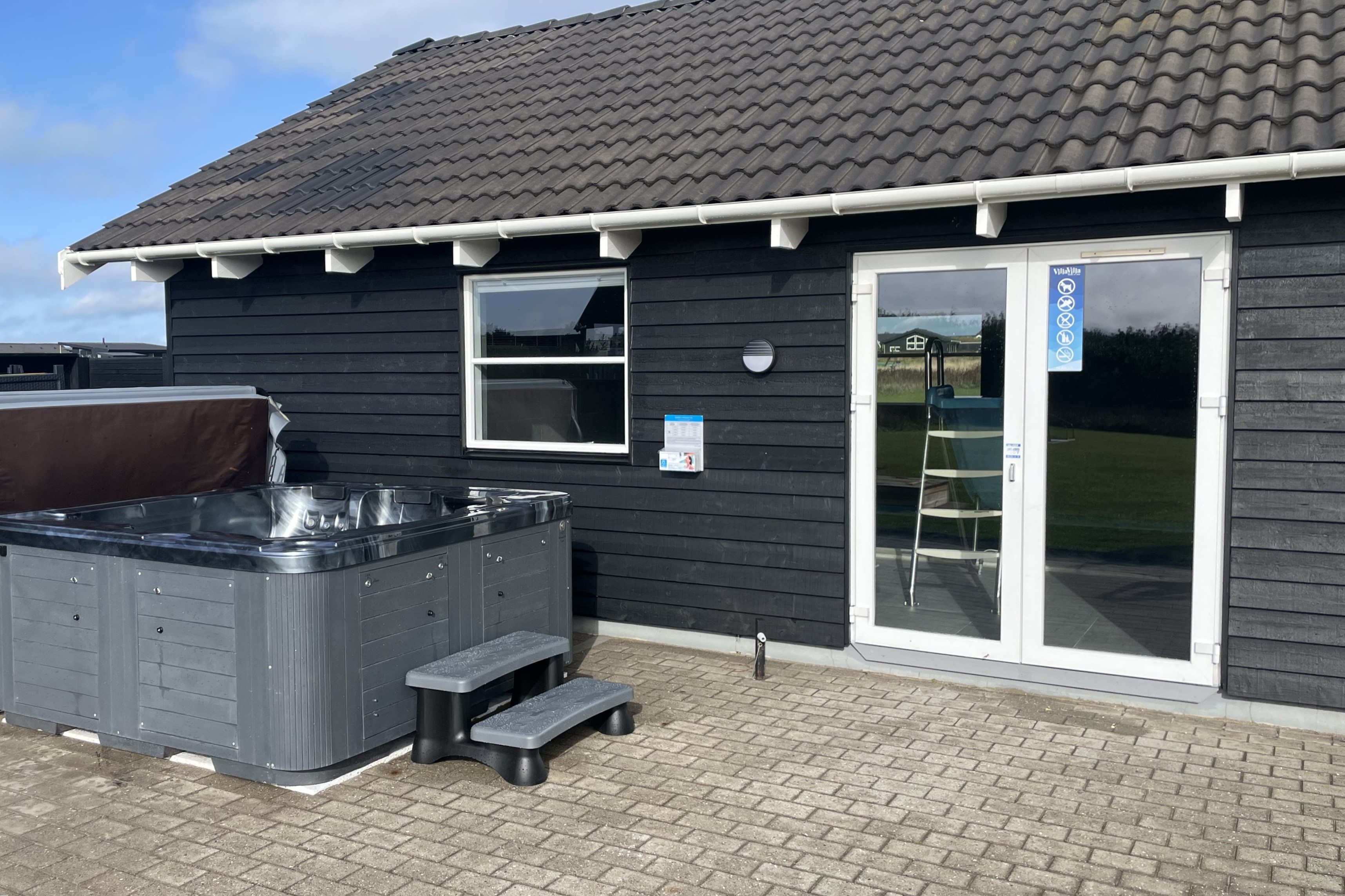 Das Luxusferienhaus Nr. 193 bietet u. a. einen tollen Whirlpool
