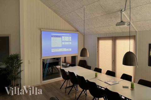 Aufenthaltsraum mit Platz für 26 im Luxusferienhaus Nr. 608.