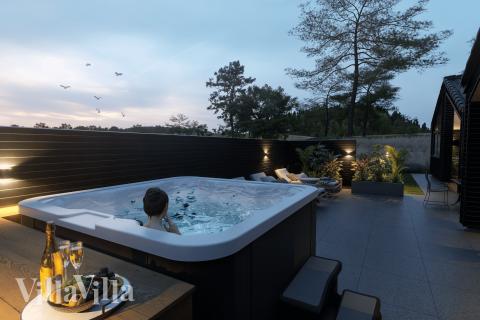 Das Luxusferienhaus Nr. 931 bietet u. a. einen tollen Whirlpool