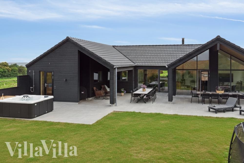 Dieses schöne Poolhaus Nr. 668 mit Platz für 16 Personen liegt in Fünen und seine Inseln