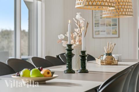 Aufenthaltsraum mit Platz für 18 im Luxusferienhaus Nr. 902.