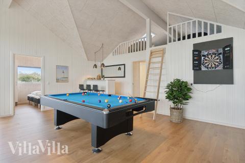 Aktivitätsraum im Luxusferienhaus Nr. 902 mit 7 Schlafzimmern und Platz für 18 Gäste.
