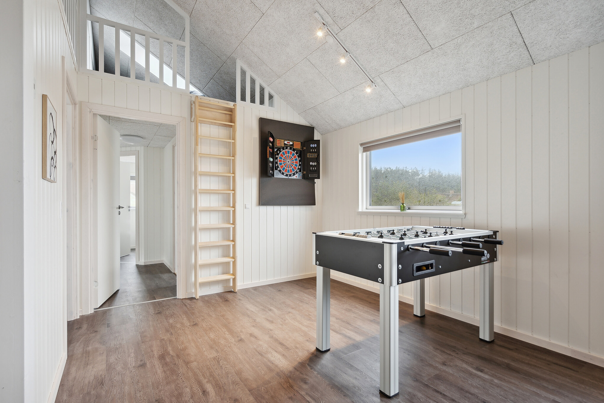 Aktivitätsraum im Luxusferienhaus Nr. 918 mit 7 Schlafzimmern und Platz für 18 Gäste.