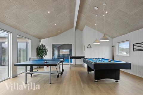 Aktivitätsraum im Luxusferienhaus Nr. 903 mit 7 Schlafzimmern und Platz für 20 Gäste.