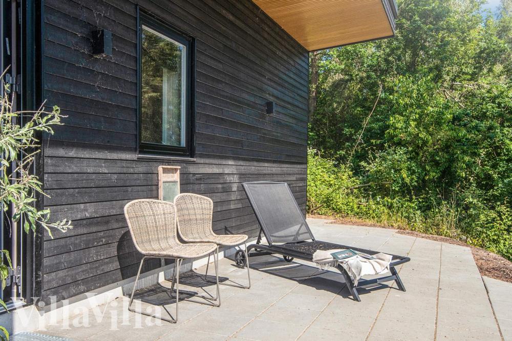 Auf der Terrasse des Ferienhauses Nr. 939 ist Platz für 16 Personen.