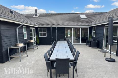 Das Luxusferienhaus Nr. 196 hat eine tolle Terrasse, die mit hochwertigen Gartenmöbeln für 22 Personen ausgestattet ist.