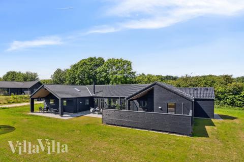 Dieses schöne Poolhaus Nr. 923 mit Platz für 30 Personen liegt in Lolland/Falster/Mön