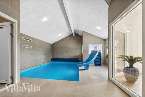 Der schicke Pool im Luxusferienhaus Nr. 923 für 30 Personen