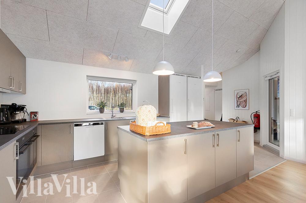 Die Küche in dem Luxusferienhaus Nr. 808 ist so gut ausgestattet, dass man problemlos Mahlzeiten für 20 Personen zubereiten kann.