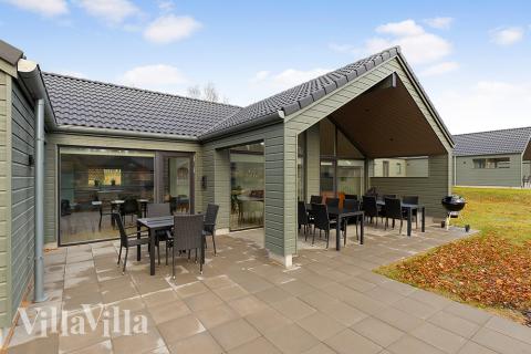 Das Luxusferienhaus Nr. 802 hat eine tolle Terrasse, die mit hochwertigen Gartenmöbeln für 16 Personen ausgestattet ist.