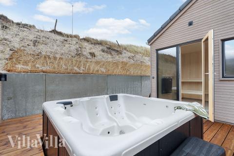 Das Luxusferienhaus Nr. 900 bietet u. a. einen tollen Whirlpool