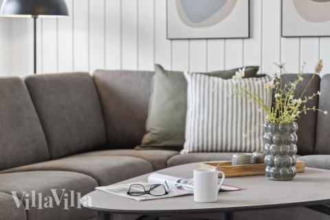 Die Couch im Luxusferienhaus Nr. 921 in Fünen und seine Inseln lädt zu Gesellschaftsspielen oder zu Kinoabenden ein.